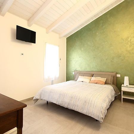 Bed And Breakfast Elmira Modena Luaran gambar
